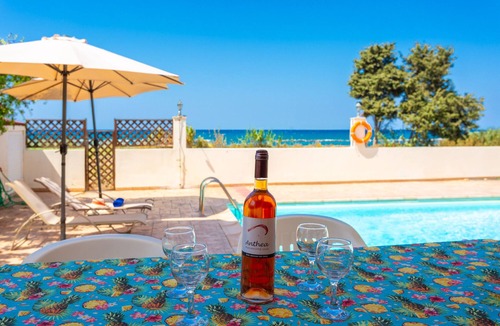 Polis Villa | Achilles Beach Villa: Large Private Pool, Walk to Beach, Sea Views, A/C, WiFi
