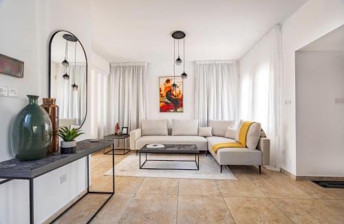 Agios Tychon Villa | Agios Tychon Luxury Villa with Private Pool