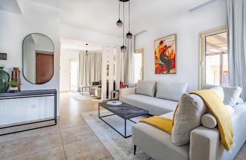 Agios Tychon Villa | Agios Tychon Luxury Villa with Private Pool