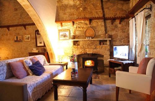 Lofou Hotel | Agrovino Lofou