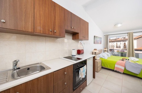 Latsi Apartment | Akamantis - One Bedroom Apartment, Sleeps 2