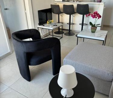 Larnaca City Centre Apartment | Alex Beach Apartment 203