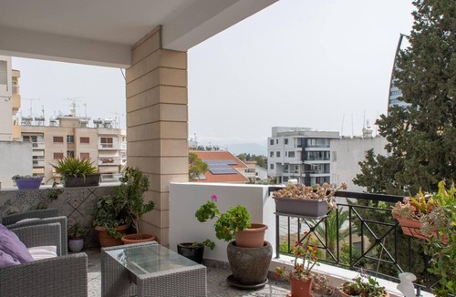 Dasoupolis Apartment | Alex Signature Suite