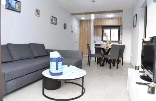 Paphos Apartment | Alexis Apartments - Nice 2-bedroom with swimming pool