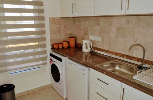 Karavas Villa | Alsancak Luxury Villa with Private Pool and Jacuzzi