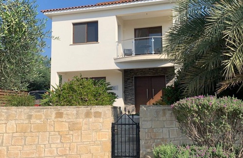 Pissouri Villa | Amazing 4 Bed Villa, Close to the beach, 10m x 5m Pool. Free WIFI
