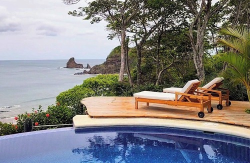 San Juan del Sur Villa | AMAZING BEACH VIEW AND SUNSETS –13 M INFINITY POOL – DIRECT PRIVATE BEACH ACCESS