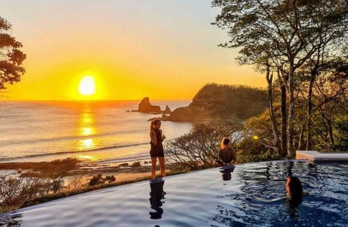 San Juan del Sur Villa | AMAZING BEACH VIEW AND SUNSETS –13 M INFINITY POOL – DIRECT PRIVATE BEACH ACCESS