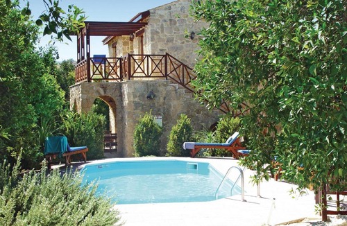 Miliou House | Amazing home in Miliou Paphos with 3 Bedrooms, Outdoor swimming pool and Swimming pool