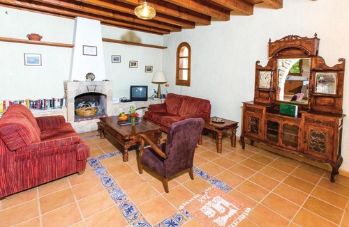 Miliou House | Amazing home in Miliou Paphos with 3 Bedrooms, Outdoor swimming pool and Swimming pool