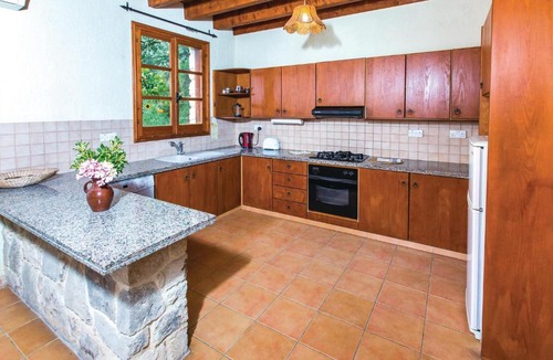 Miliou House | Amazing home in Miliou Paphos with 3 Bedrooms, Outdoor swimming pool and Swimming pool