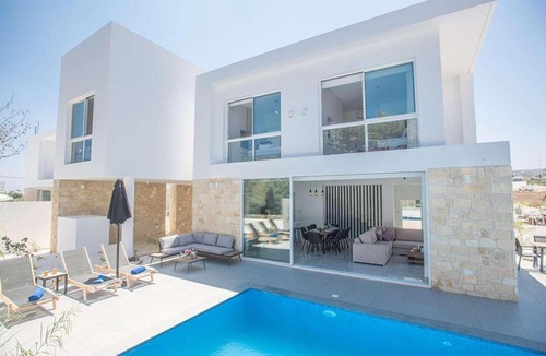 Protaras House | Amazing home in VILLA 2 with Outdoor swimming pool, WiFi and 4 Bedrooms
