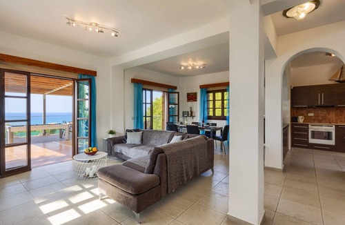 Argaka Villa | Amazing Views 180 degrees, Peace & Tranquillity mixed with Picturesque Scenery