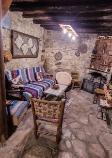 Vasa Koilaniou House | Angels Traditional House