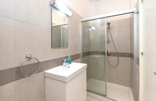 Kato Lefkara House | Annis House