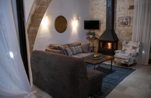 Lofou Cabin | Apanemia Inn Studio