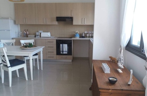 Oroklini Apartment | Apartment Sleeps 4 with Sea Views