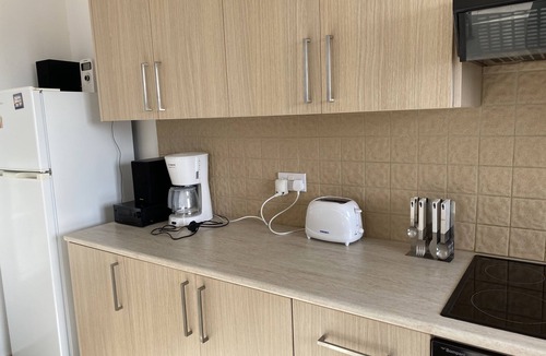 Oroklini Apartment | Apartment Sleeps 4 with Sea Views
