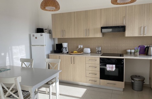 Oroklini Apartment | Apartment Sleeps 4 with Sea Views