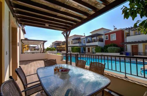 Universal Apartment | Aphrodite Gardens Apartment by Ezoria Villas