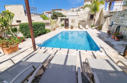 Skarinou Apartment | Aphrodite Romance Apartment