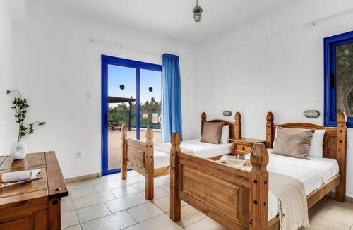 Agios Georgios Pegeias Villa | Aphrodite's Haven: Villa Bliss,1458