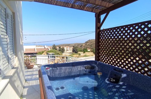 Pissouri Apartment | Apollis House with bath in terrace sea view