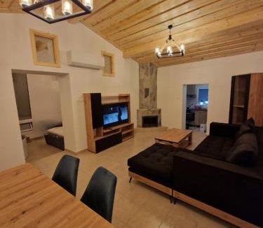 Agros Apartment | Aprosmeno Jacuzzi House 4