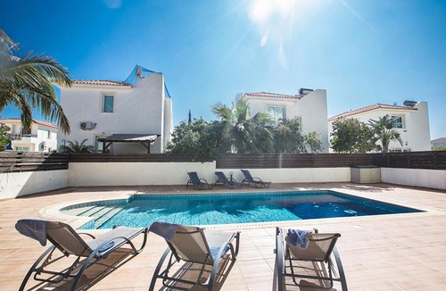 Pernera Apartment | Apt Pernera Enas - Lovely 2 Bedroom Pernera Apt - Communal Pool - Close to all Amenities