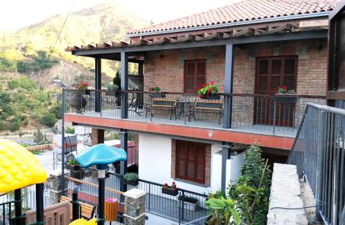 Kalopanayiotis House | Archontiko I Misirlou