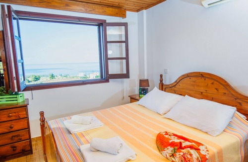 Argaka Villa | Argaka Beach - 3 Bed Villa - Stunning Sea Views - Private Heated Pool