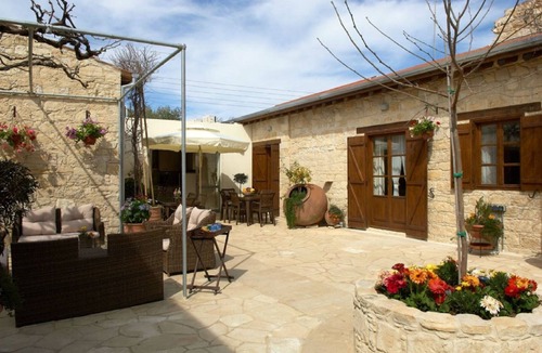 Agia Fyla Ski Chalet | Arsorama Village Homes