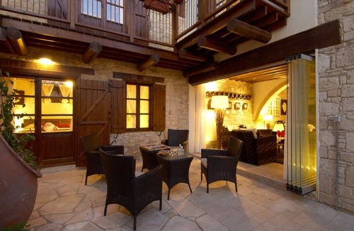 Agia Fyla Ski Chalet | Arsorama Village Homes