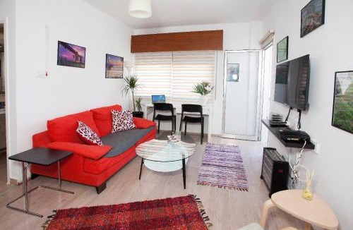 Historical Center Apartment | ARTEMIS 3, Beachfront Boutique Apartment