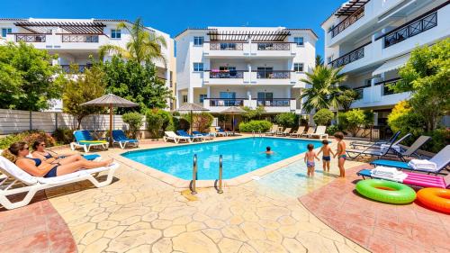Universal Apartment | Artemis Cynthia Complex