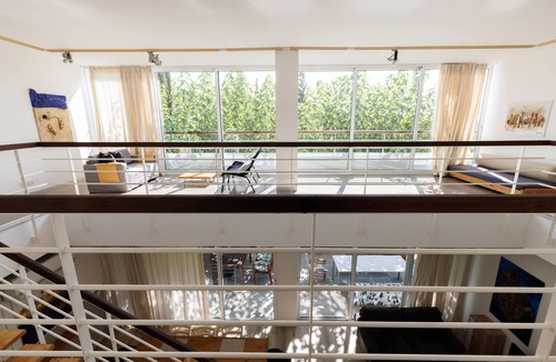Pentakomo Apartment | Artistic 3-Bedroom Apartment in Limassol, by the Sea