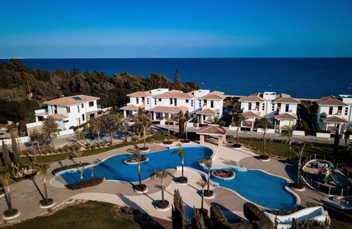 Mazotos Apartment | Atlantis Gardens