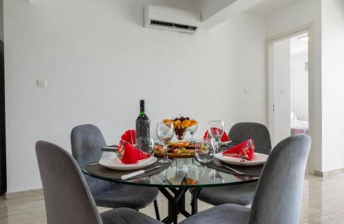 Limassol Apartment | AURA Apt Modern 1BR in Central Limassol and Free Parking