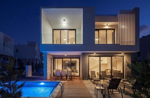 Emba Villa | Avalon 1 Villa 15 - Four Bedroom Villa, Sleeps 8