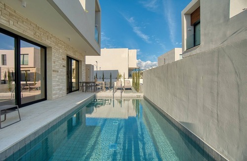 Emba Villa | Avalon Gardens Villa 13
