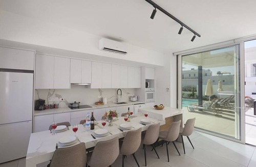 Ayia Napa Villa | Ayia Napa Kube Villa KB1 - a villa that sleeps 12 guests in 5 bedrooms