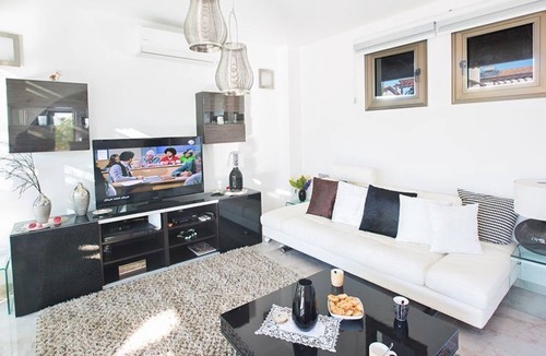 Ayia Thekla Villa | Ayia Napa Kymma Villa KY23 - a villa that sleeps 6 guests in 3 bedrooms
