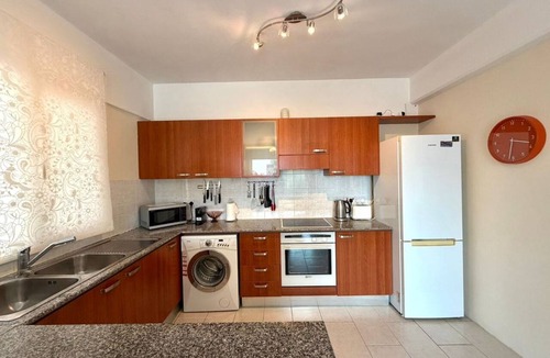 Historical Center Apartment | Bayview Terraces – Cozy 1BR Haven
