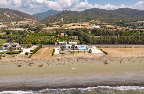 Argaka Villa | Beach Villa Mare - Argaka - a villa that sleeps 8 guests in 4 bedrooms