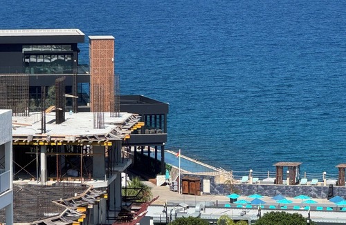 Zeytinlik Apartment | Beachfront 2BR-Prime Location-Kyrenia-Casino Next Door