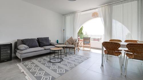 Pissouri Apartment | Beachfront Bliss