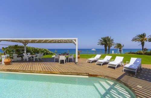Pernera Villa | Beachfront Dream Villa