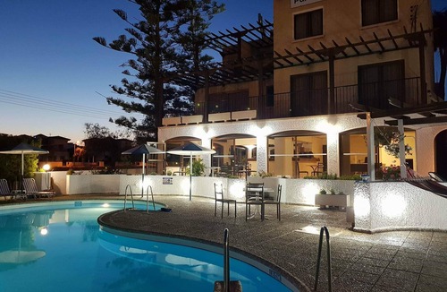 Pyla Apartment | BeachFront Holiday 1bdr Apartment (1)