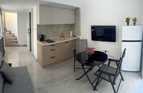 Karaoglanoglu House | Beachfront Holiday Home near Merit Park Hotel Casino & Kervansaray Beach