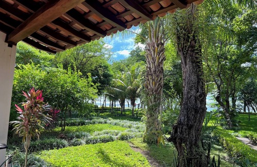 Playa El Coco Condo | Beachfront Villa - Playa Coco